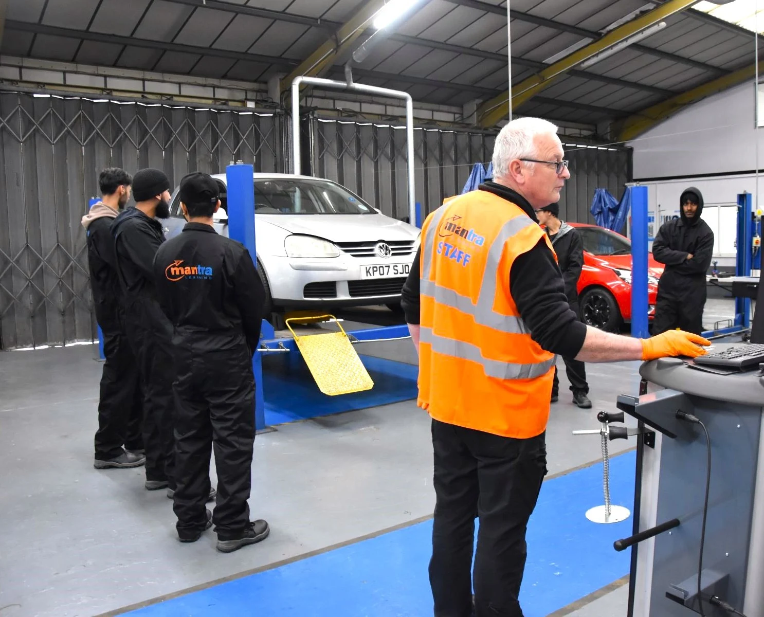 Supertracker partners with Mantra Learning to train future vehicle technicians on wheel alignment systems