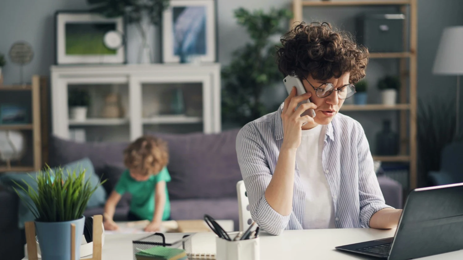 Brits expect mums to do it all - climb the career ladder AND shoulder the parenting load