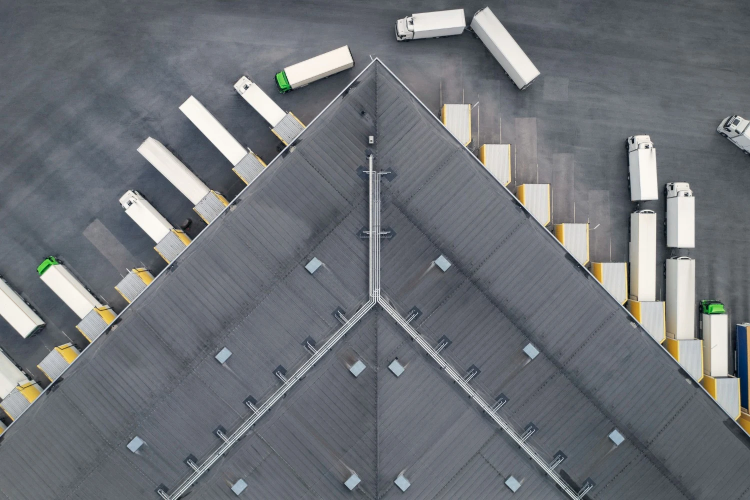 Parcelhero: Transport & Storage Firms Slam the Brakes on Price Rises for September