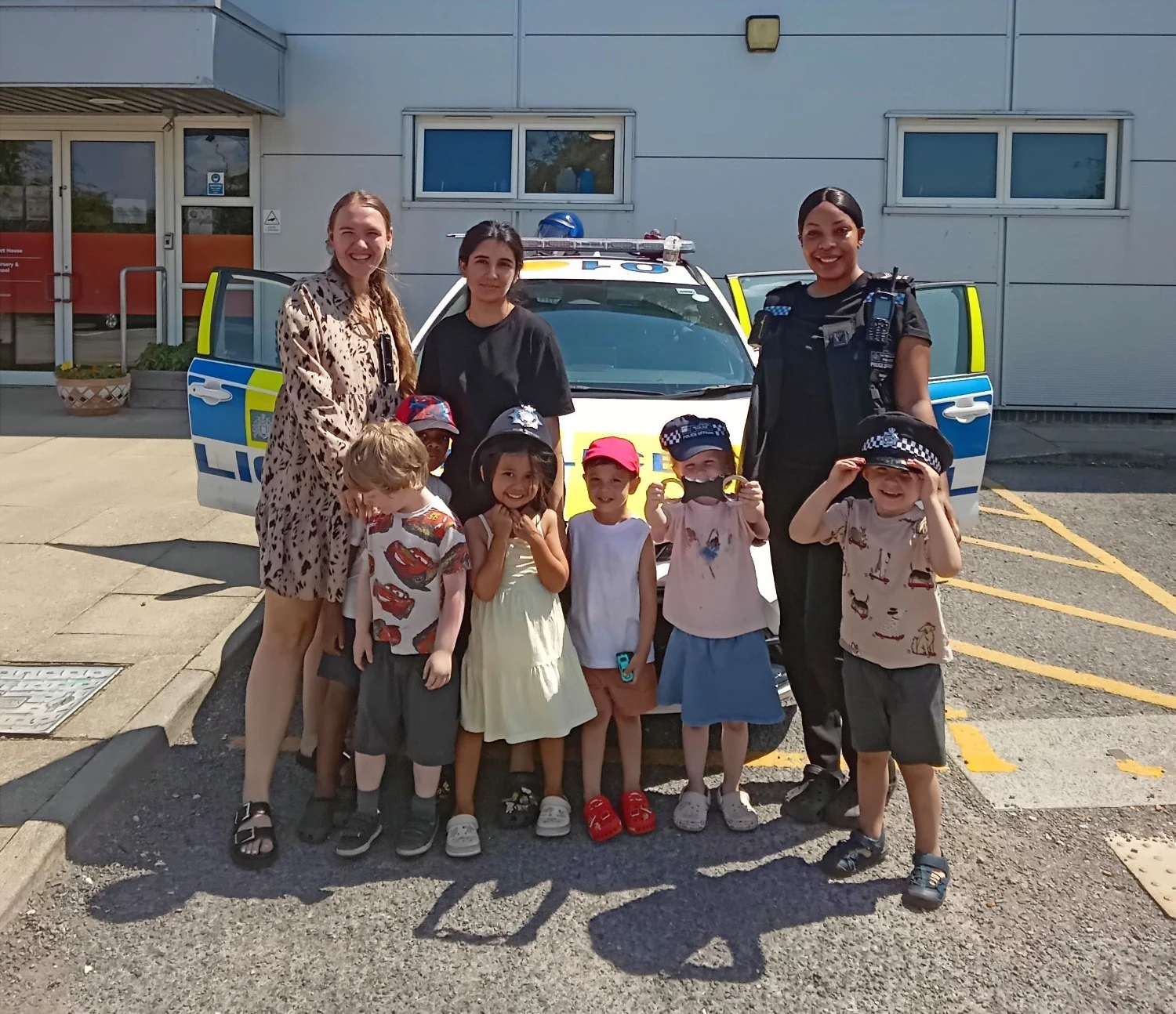 Police Visit Brings Community Learning to Life for Luton Nursery Children
