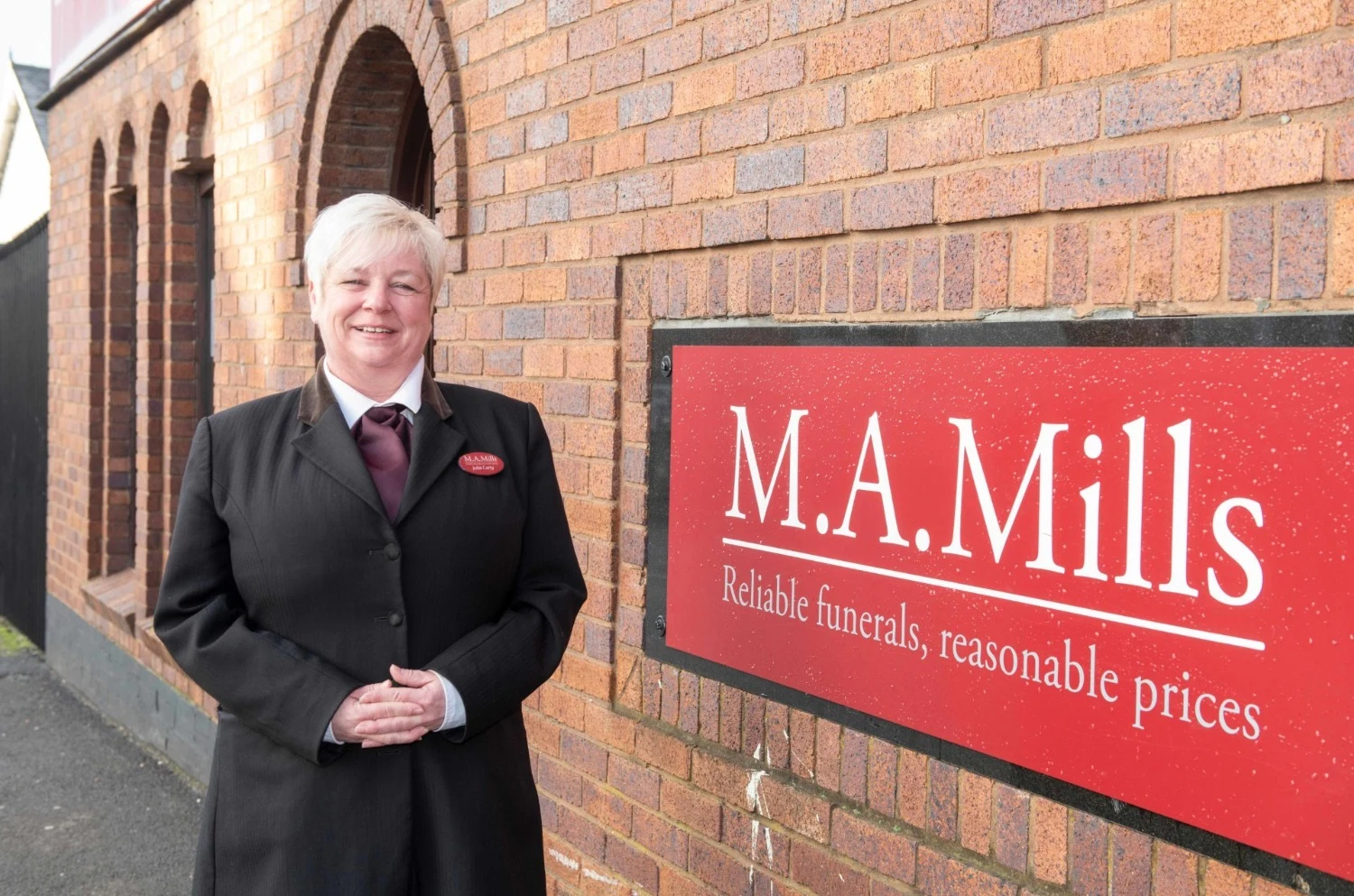 Nottingham Funeral Director Clearly Outlines what a ‘Cheap’ Direct Cremation Involves