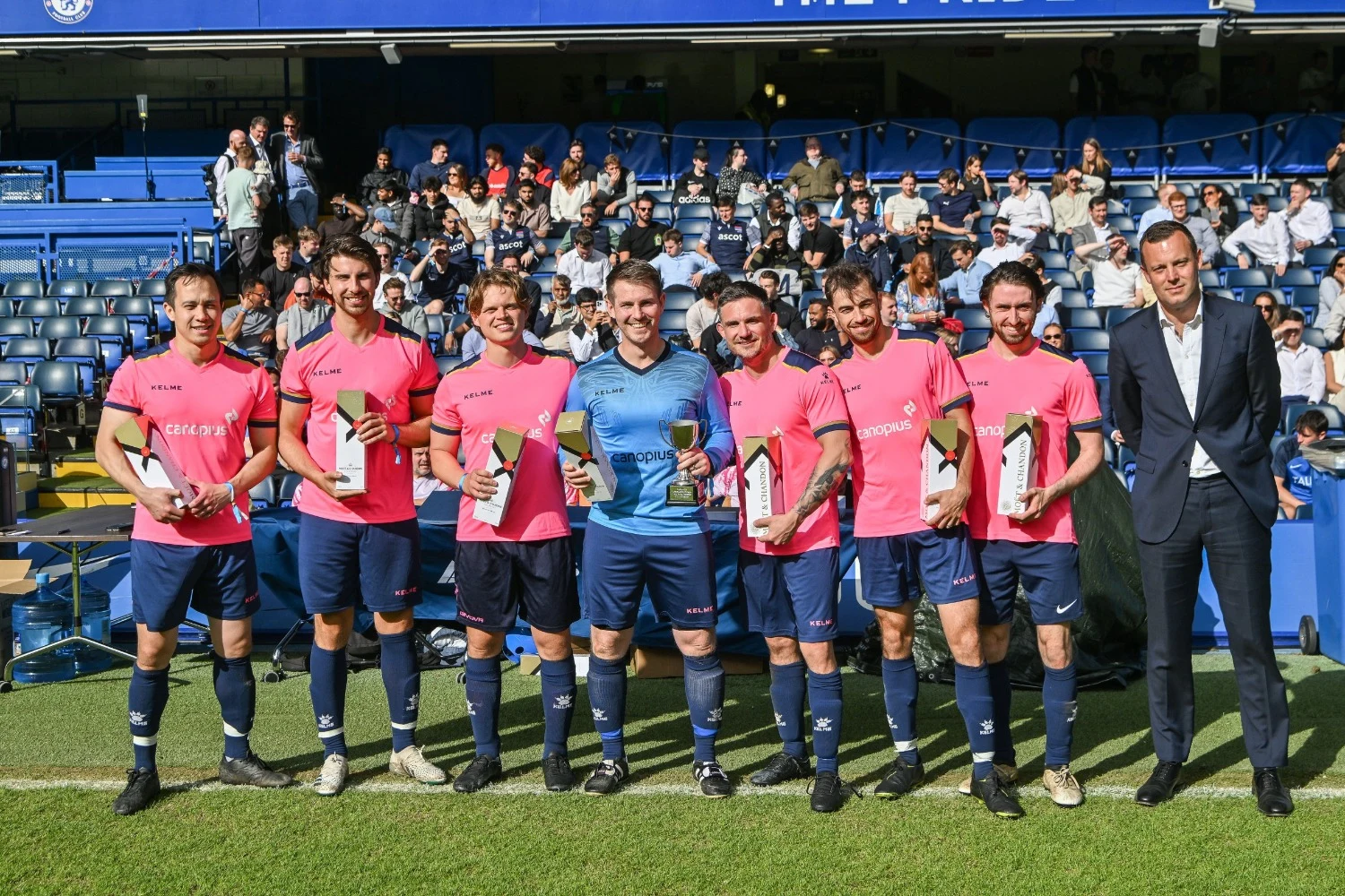 Acrisure Raises Record-Breaking Six Figure Sum for UK Charities
